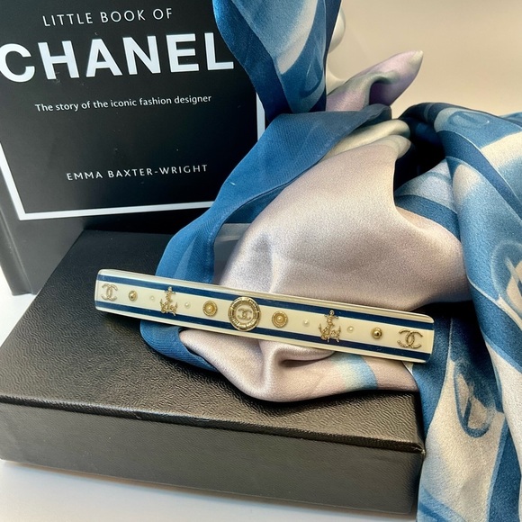 Chanel White and Gold Hair Barrette main image 5